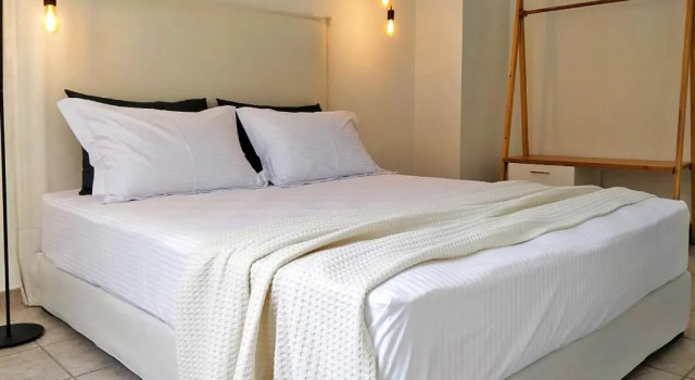 Sivilla Budget Studios, Book Hotel Afitos 