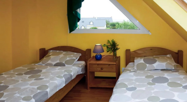 de la Plage (PBA104), Varaa Hotelli Hotellit Côtes-d'Armor pysäköinnillä, Pysäköinti