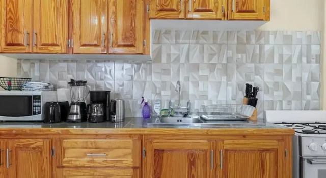 Апартаменты Economy Your quaint home just steps from beach