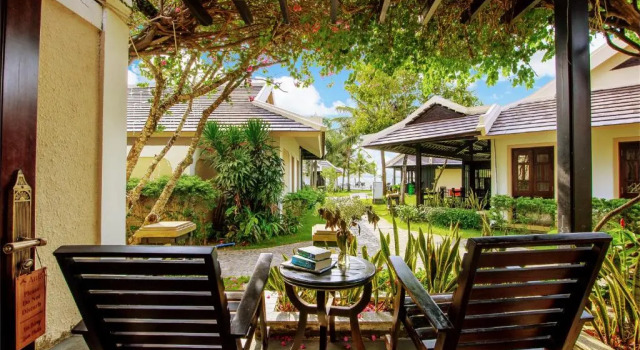 Бунгало Anja Beach Resort & Spa