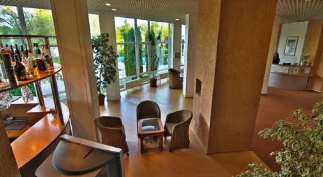 Hotel Star, Rezerwuj Hotel Hotele w Arges z basenem, Basen
