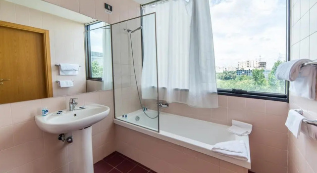 Трёхместный номер Standard Sotel Nomentana Roma
