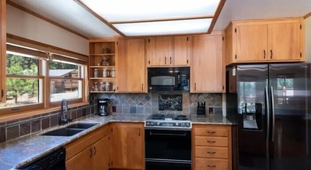 Коттедж Scenic Wonders Apple Tree Home 3 Br