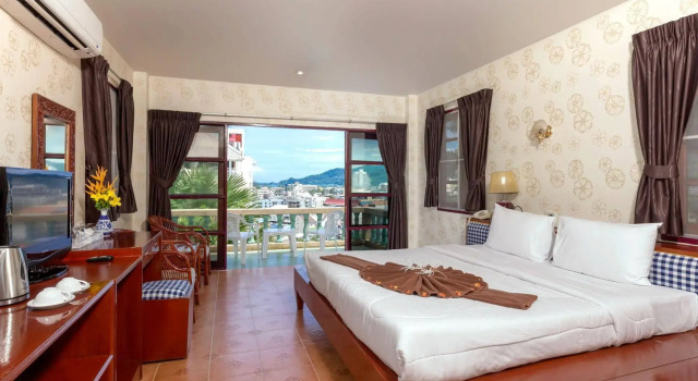 Royal Crown Hotel & Palm Spa Resort, Забронировать Курортный отель Патонг-Бич остров Пхукет