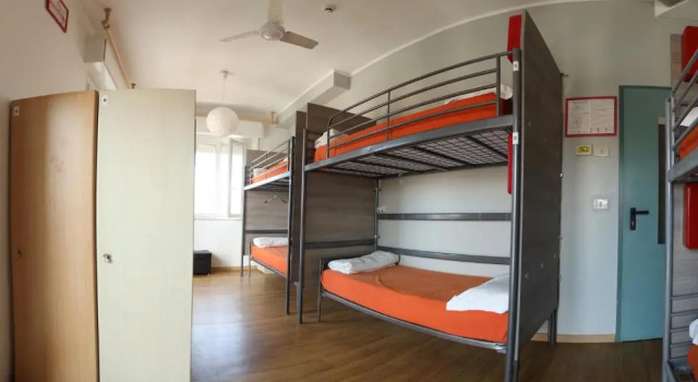 Семейный номер Standard с балконом Jammin Hostel & Bar Rimini