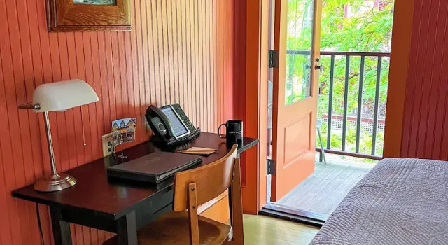 Двухместный номер Standard The Porches Inn at Mass MoCA