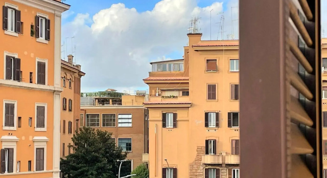 San Giovanni Garden House, Забронировать Отель Отели Рима с парковкой, рядом с Станция метро Manzoni, Парковка