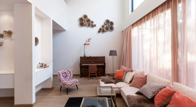 Unit 4 - Spacious Smart Home Triplex Private Garden & Parking