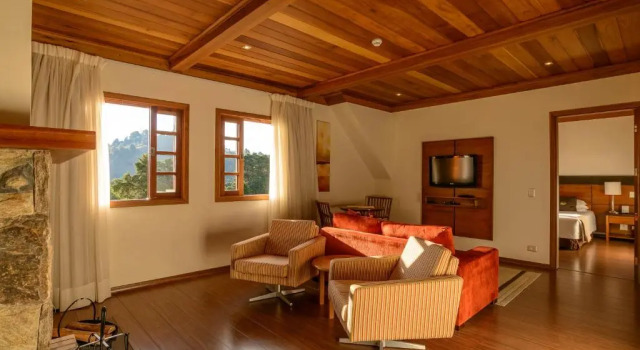 Люкс с видом на горы Hotel Le Renard - Campos do Jordao