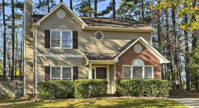 Коттедж Raleigh Home Near Dining + Shops