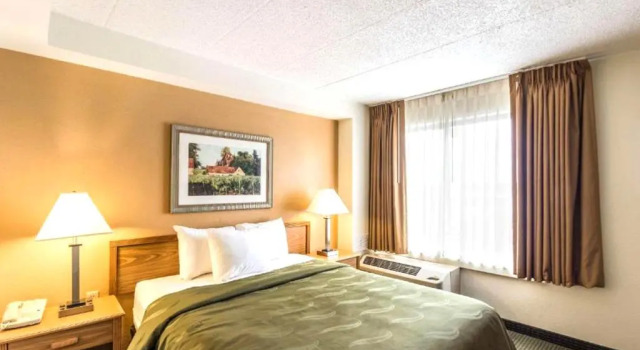 Двухместный номер Standard Norwood Inn & Suites Milwaukee