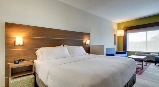 Двухместный номер Deluxe Holiday Inn Express & Suites Aurora - Naperville by IHG
