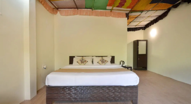 Bagh Dera Camp