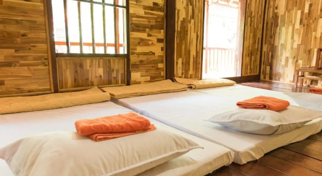 Кровать в общем номере Minh Quang homestay