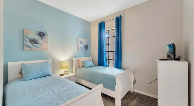 904 Lockbreeze Drive Davenport, 4bed