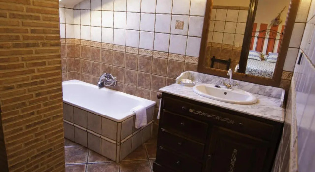 Трёхместный номер Standard Posada Real La Montañesa