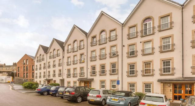 404 Dalry Gait Apartment 2
