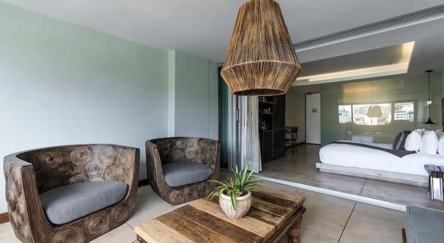 Двухместный номер Standard с балконом The Charlee Hotel