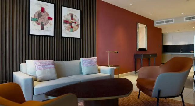 Номер Standard с 2 комнатами с балконом Doubletree By Hilton Amman Hotel & Residences