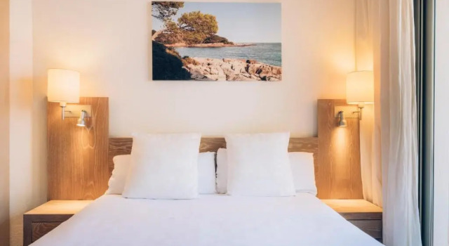 Двухместный номер Отель Iberostar Waves Pinos Park