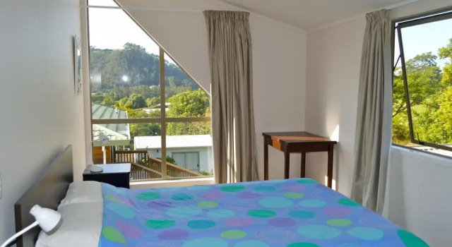 Tiromotu - Hahei Holiday Home, Забронировать Отель Хахей Coromandel Peninsula, рядом с Cathedral Cove