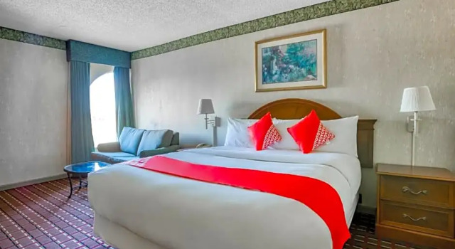 Полулюкс Knights Inn Tulsa I-44