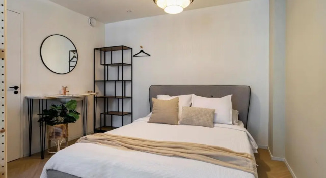 Shared Garden Apartment Retreat, Book Apartment Vrouwenpolder 