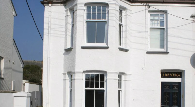Trevena - Beautiful House in Padstow, Забронировать Отель Пэдстоу Корнуолл, рядом с Пляж Сент-Джорджес-Коув