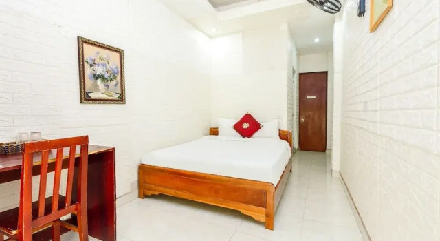 OYO 604 Queen Hotel