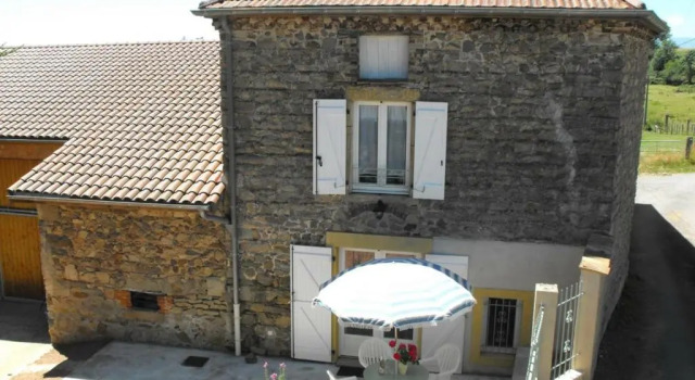 Gîte paisible avec jardin privatif, proche Loire et balades, pour 11 personnes, animaux acceptés - FR-1-496-86, Prenota Hotel Vézelin-sur-Loire Francia