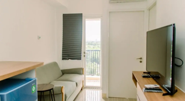 Tranquil And Warm 2Br Apartment At Urban Heights Residences, Book Apartment Hotels in South Tangerang with a Pool, Swimming Pool