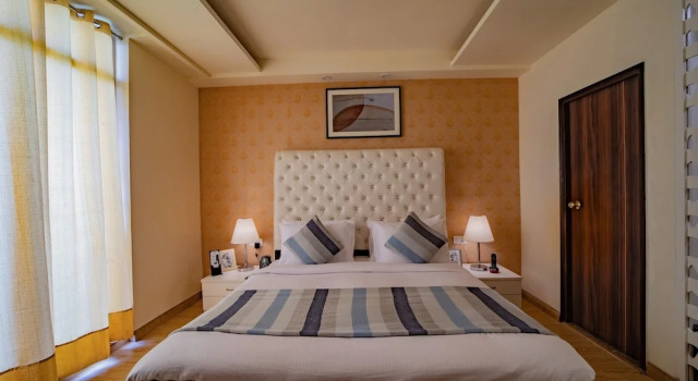 The Suburbio by ZiffyHomes, Забронировать Отель Гургаон 