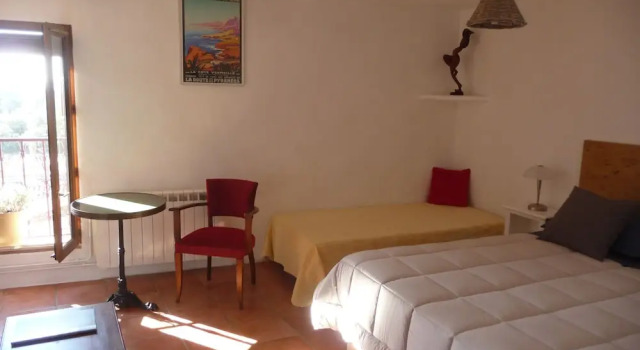 Au Chèvrefeuille Chambres table d'hôtes, Rezerwuj Hotel Montalba-le-Chateau Langwedocja-Roussillon