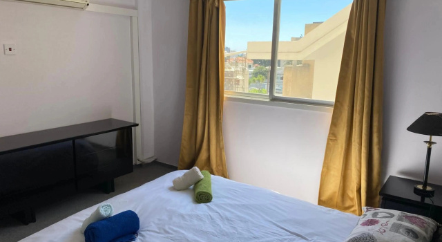 private room in a shared flat at best location, Забронировать Отель Недорогие отели района Лимасола, недорого