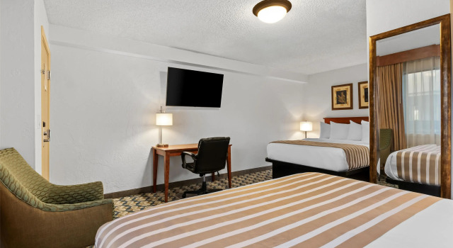 Четырёхместный номер Standard Best Western Vista Inn at the Airport
