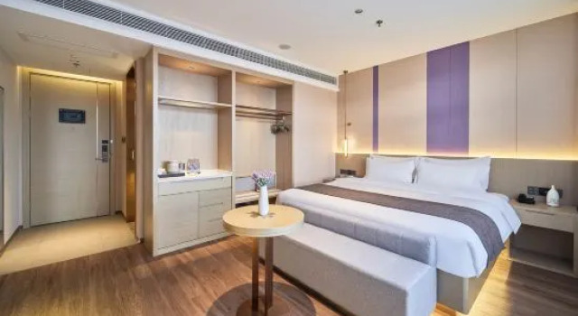 Кровать в общем номере (мужской номер) Lavande Hotel
