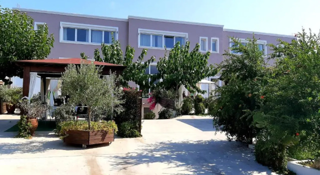 Апартаменты Luxury Suites in Stavromenos