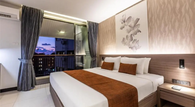 Трёхместный номер с балконом Citrus Patong Hotel by Compass Hospitality