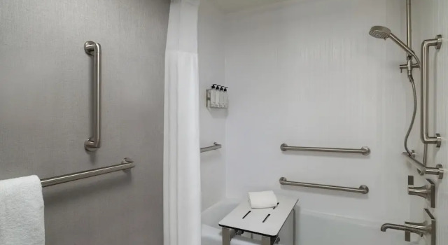 Двухместный номер Standard Hotel Indigo Detroit North - Troy by IHG