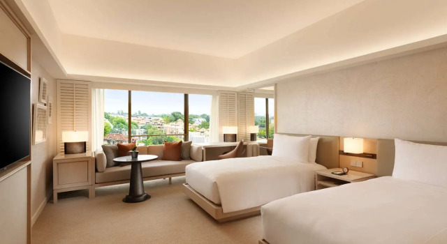 Номер Deluxe Family Отель Conrad Singapore Orchard