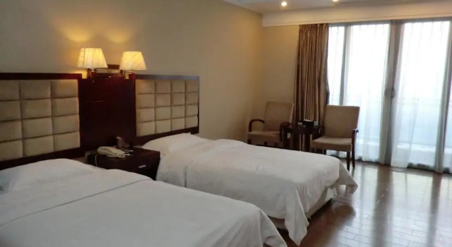 Двухместный номер Standard Yinfeng Hotel Guangzhou North Station Branch, Huacheng Road Subway Station Branch