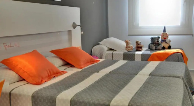 Трёхместный номер Standard Hotel Bed4U Pamplona