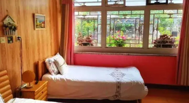 Номер Standard c 1 комнатой Beijing Badaling Great Wall Caos Courtyard guesthousel 1Private english tour guide 2Pick up&Drof off &landmark visiting serivice3Very near to Badaling Great Wall4Offer free beijing travel guide5Traditonal Chinese courtyard