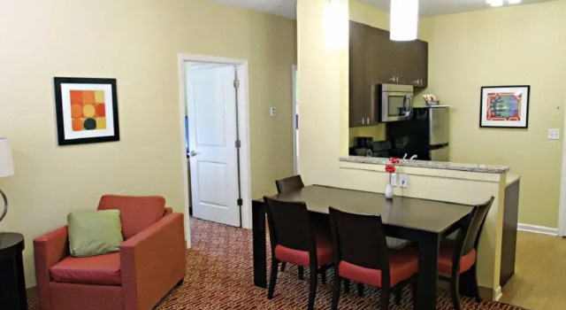 Двухместный люкс с 2 комнатами TownePlace Suites by Marriott Huntington