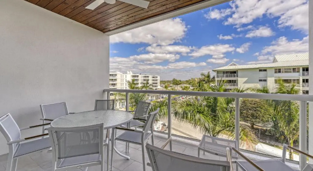 Апартаменты с 2 комнатами Ten35 Seaside Rentals