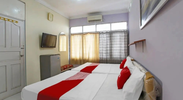 Suite OYO Life 91957 Hotel Roda Mas 2