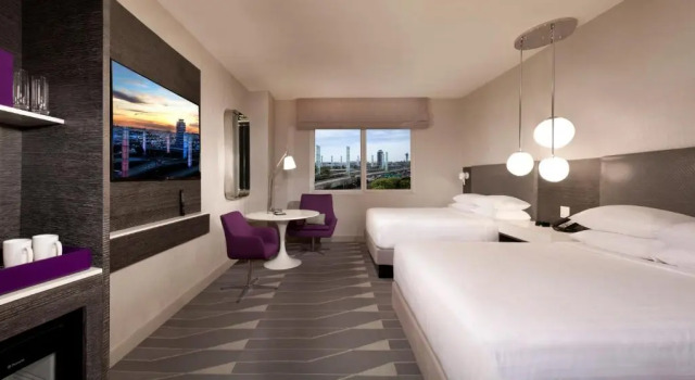 Четырёхместный люкс c 1 комнатой Hyatt Regency Los Angeles International Airport