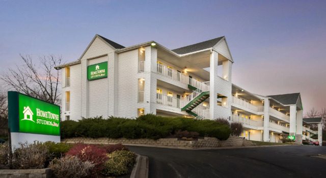 HomeTowne Studios, Prenota Hotel Independence Missouri