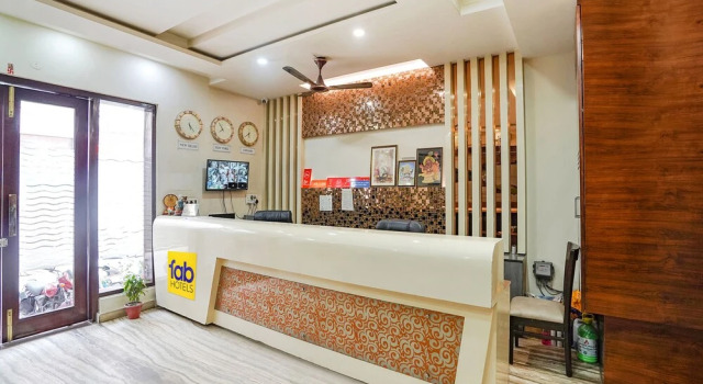 FabHotel Comfort Stay Vaishali - 300m from Chandra Laxmi Hospital, Ghaziyabad Ghaziabad