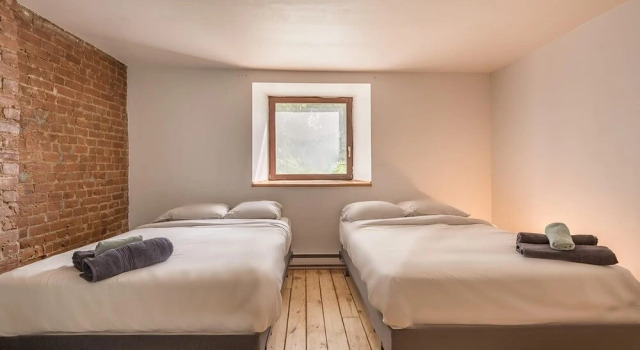 Beautiful Cozy 2-storey Apartment In the of Downtown MTL, Rezervasyon Daire Montreal Quebec